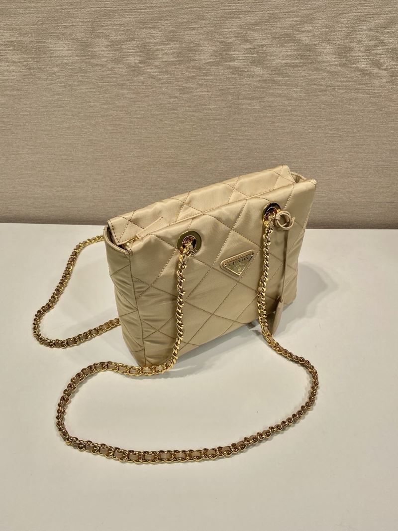 Pra*a tote bags